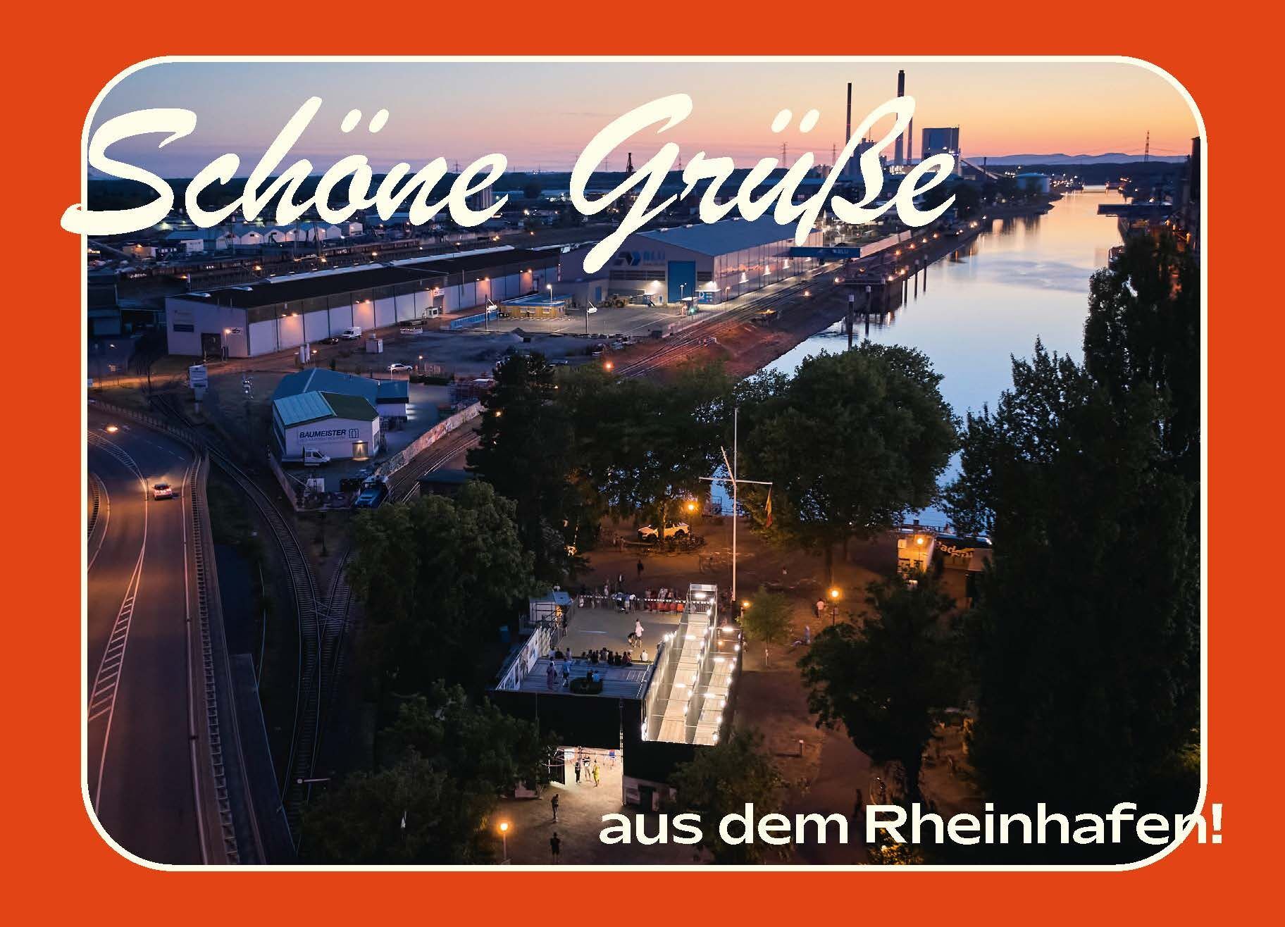 Postkarte mit orange-rotem Rahmen und einem Luftbild des Rheinhafens in der Dämmerung, darüber in Schreibschrift „Schöne Grüße aus dem Rheinhafen“.